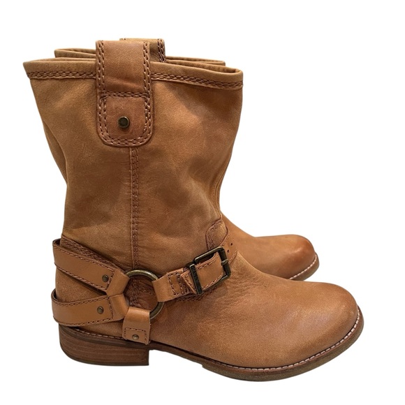 Gianni Bini  Leather Ankle Boots Womens Size 8.5 Tan Pull On Moto Boots - Picture 3 of 10